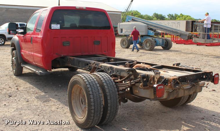 image for item L3174 2011 Ford F550 Super Duty XLT SuperCab truck cab and chassis