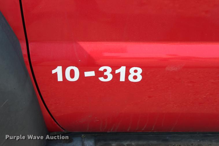 image for item L3174 2011 Ford F550 Super Duty XLT SuperCab truck cab and chassis