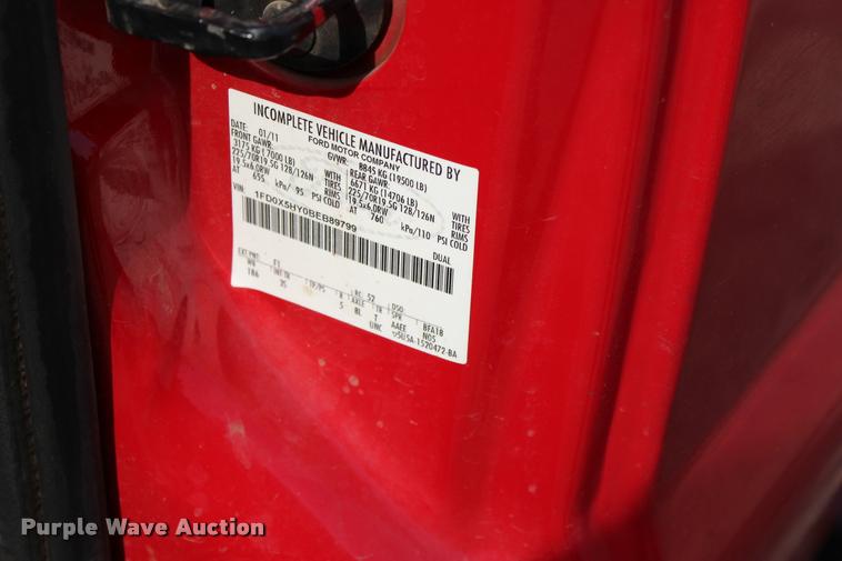 image for item L3174 2011 Ford F550 Super Duty XLT SuperCab truck cab and chassis