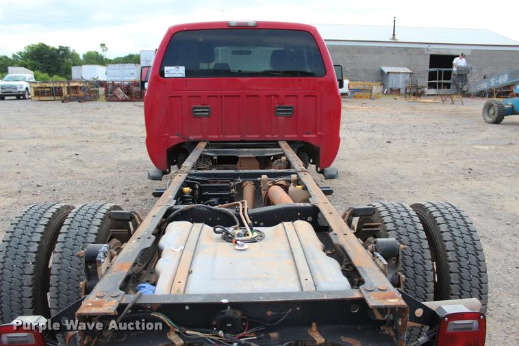 image for item L3174 2011 Ford F550 Super Duty XLT SuperCab truck cab and chassis