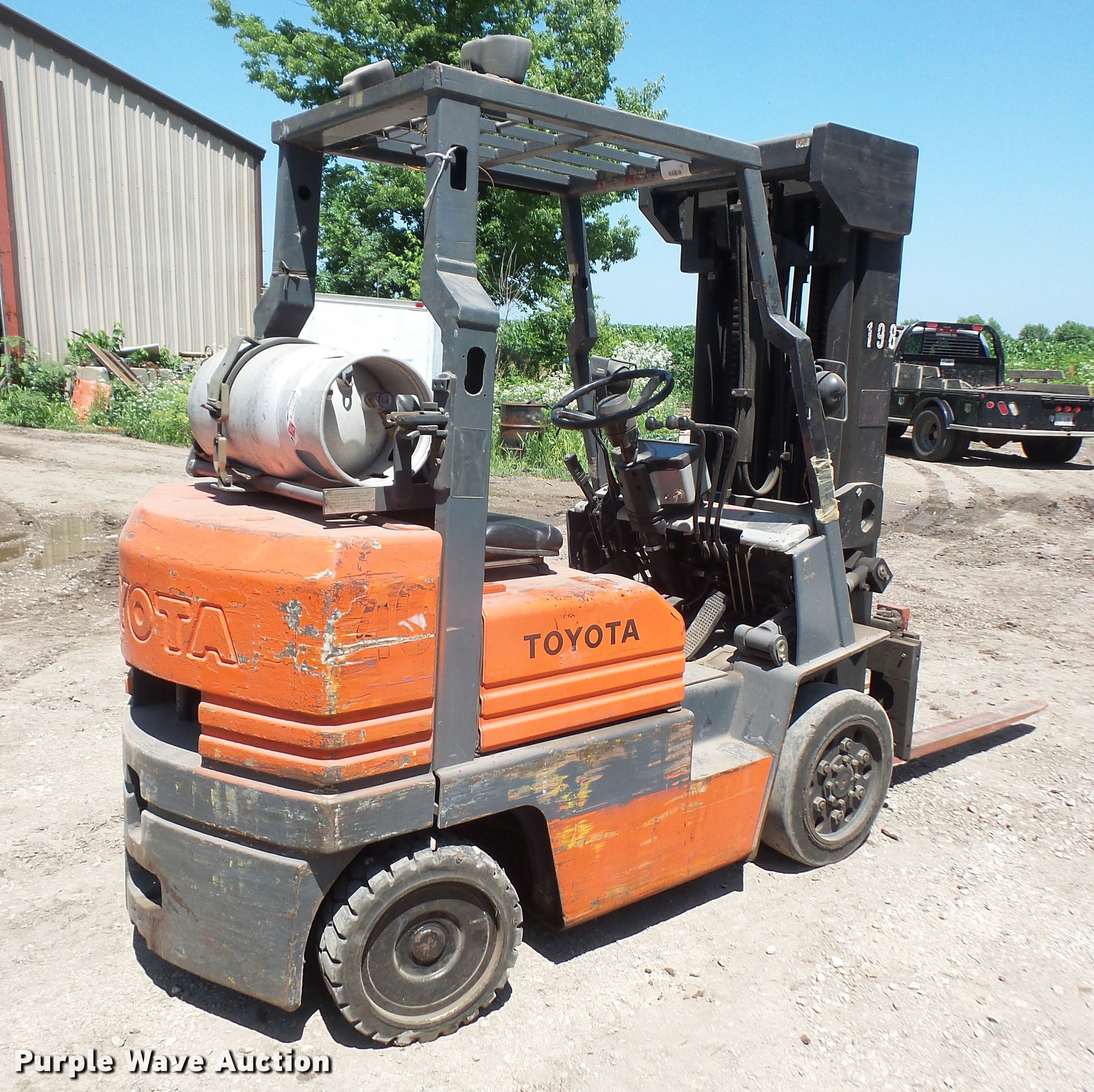 How To Open Engine Hood On Toyota Forklift - fxwkel1