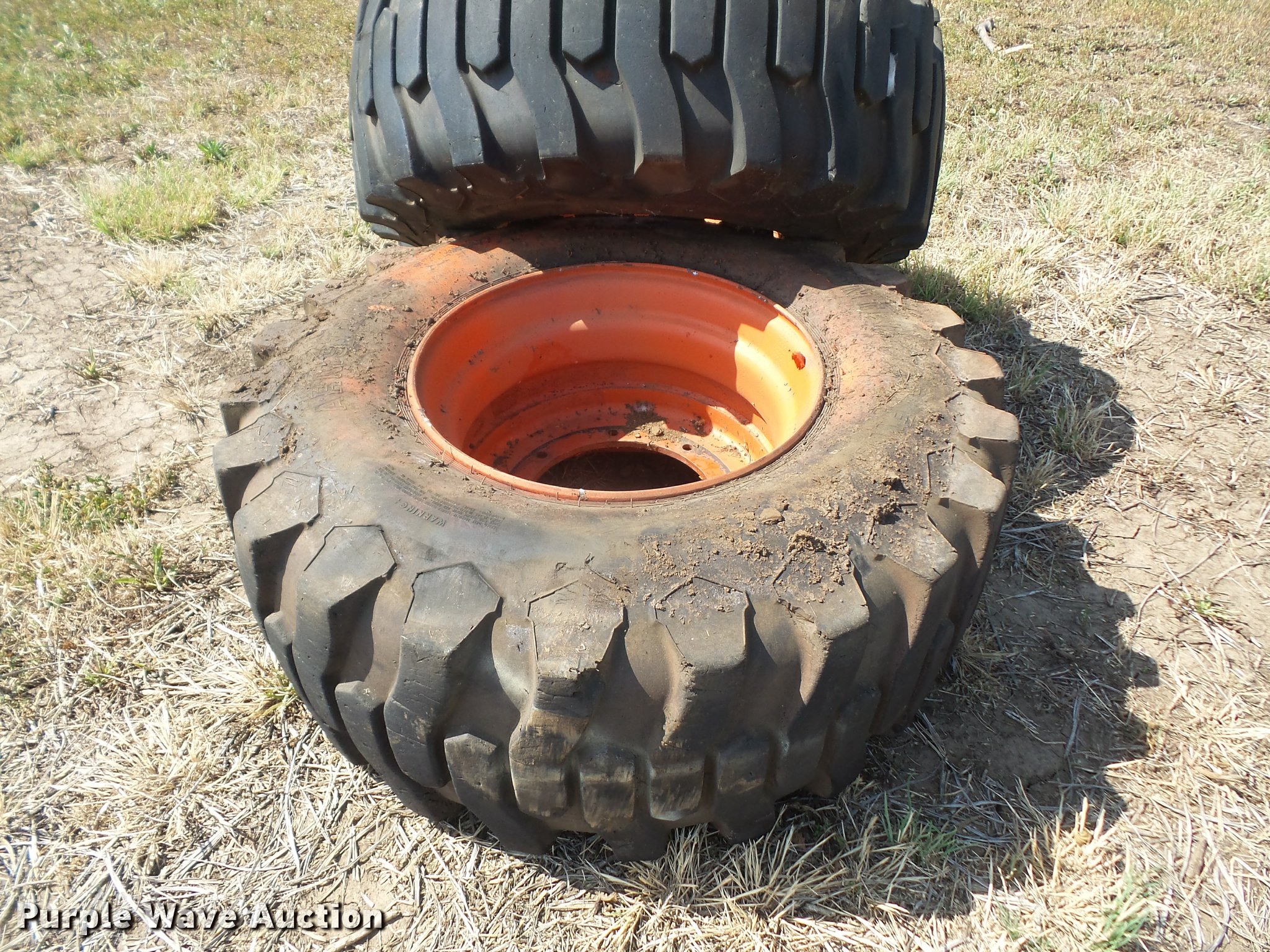 (4) 1519.5 foamfilled tires in Colony, KS Item DL9635 sold Purple