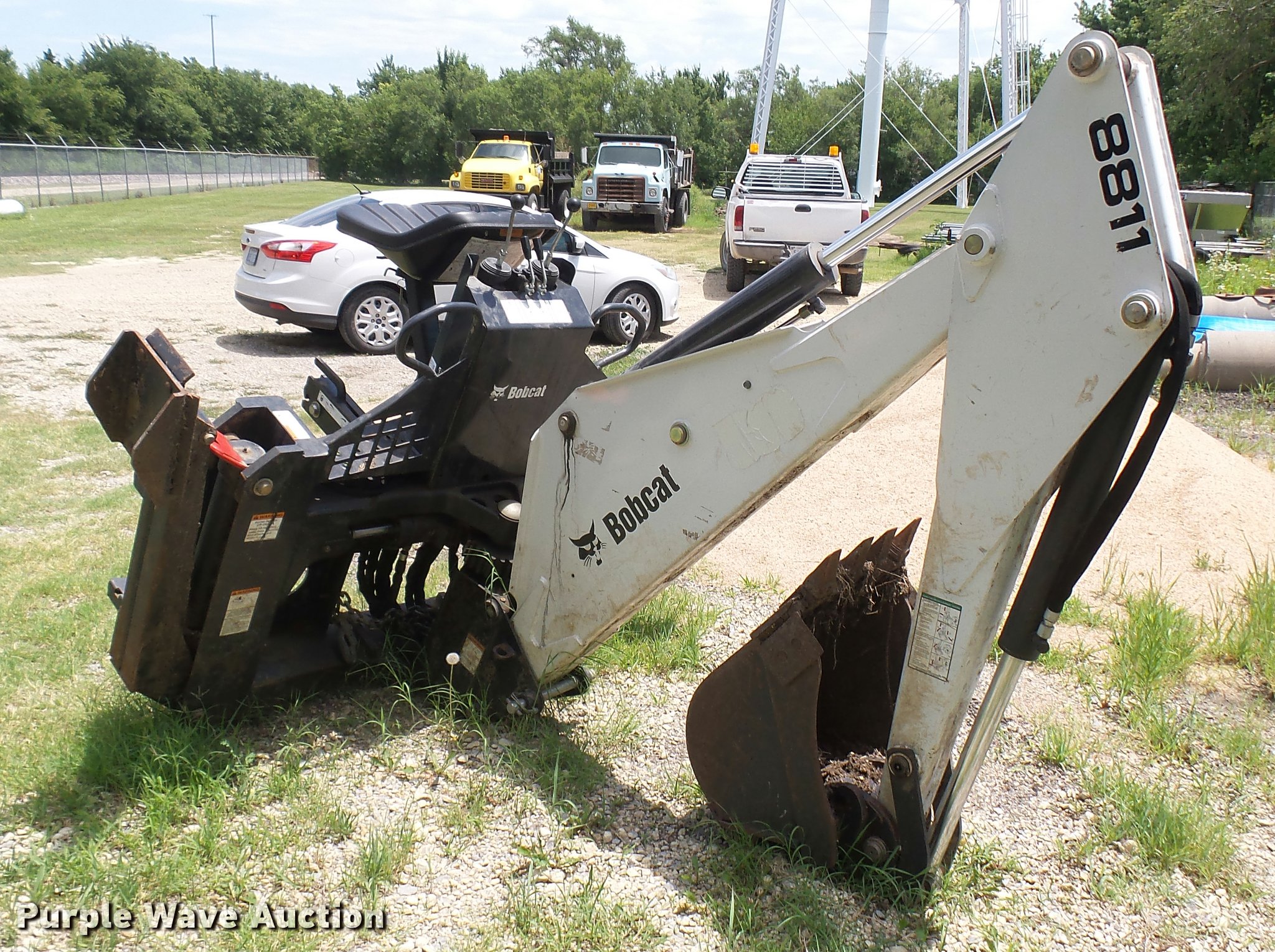 Bobcat 8811 backhoe attachment in Benton, KS Item DR9687 sold