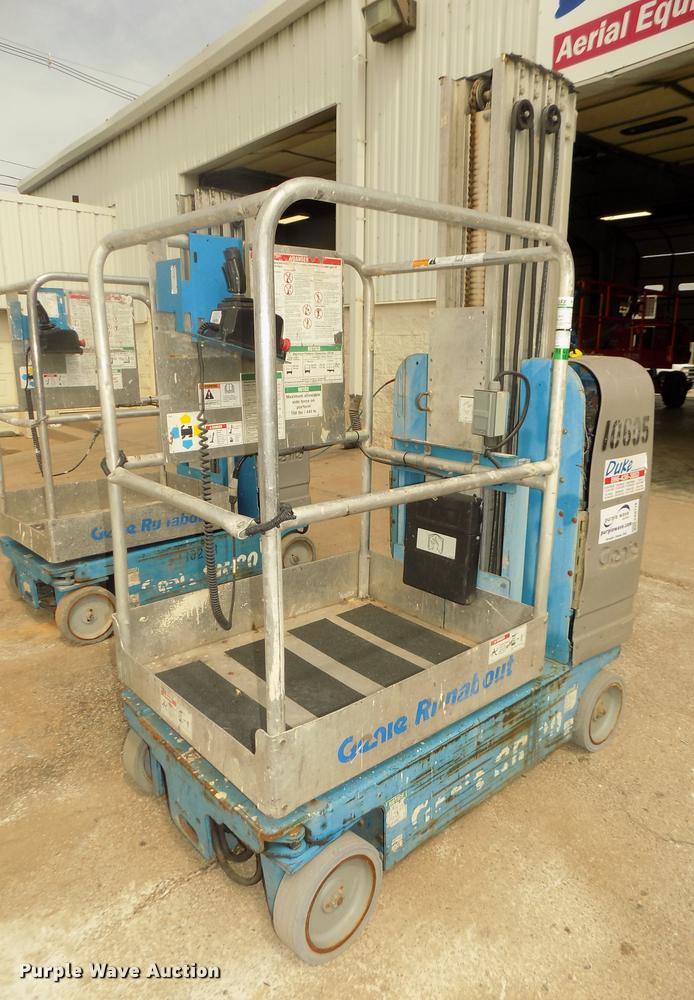 image for item DA0719 2008 Genie GR20 vertical lift