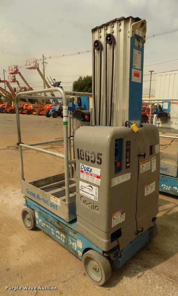 image for item DA0719 2008 Genie GR20 vertical lift