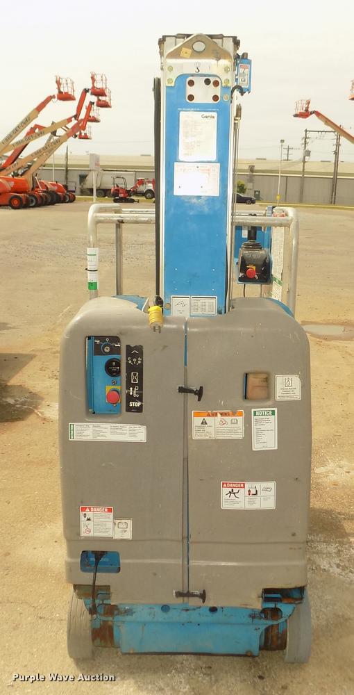 image for item DA0719 2008 Genie GR20 vertical lift