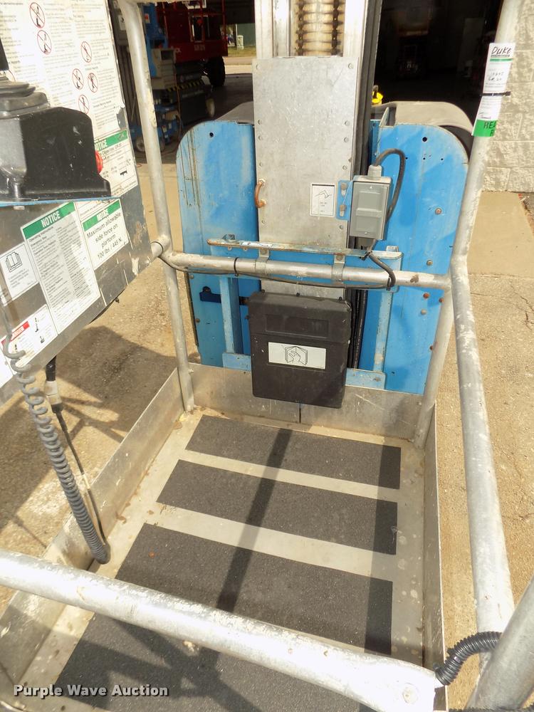 image for item DA0719 2008 Genie GR20 vertical lift