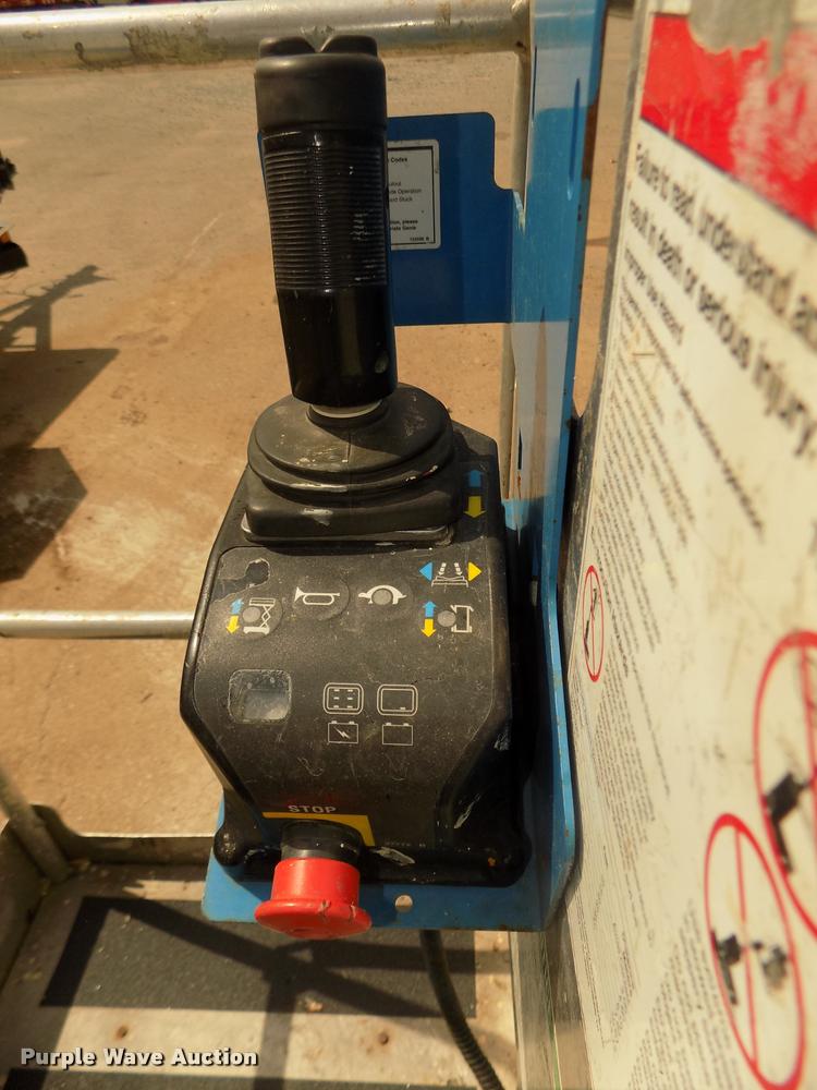 image for item DA0719 2008 Genie GR20 vertical lift