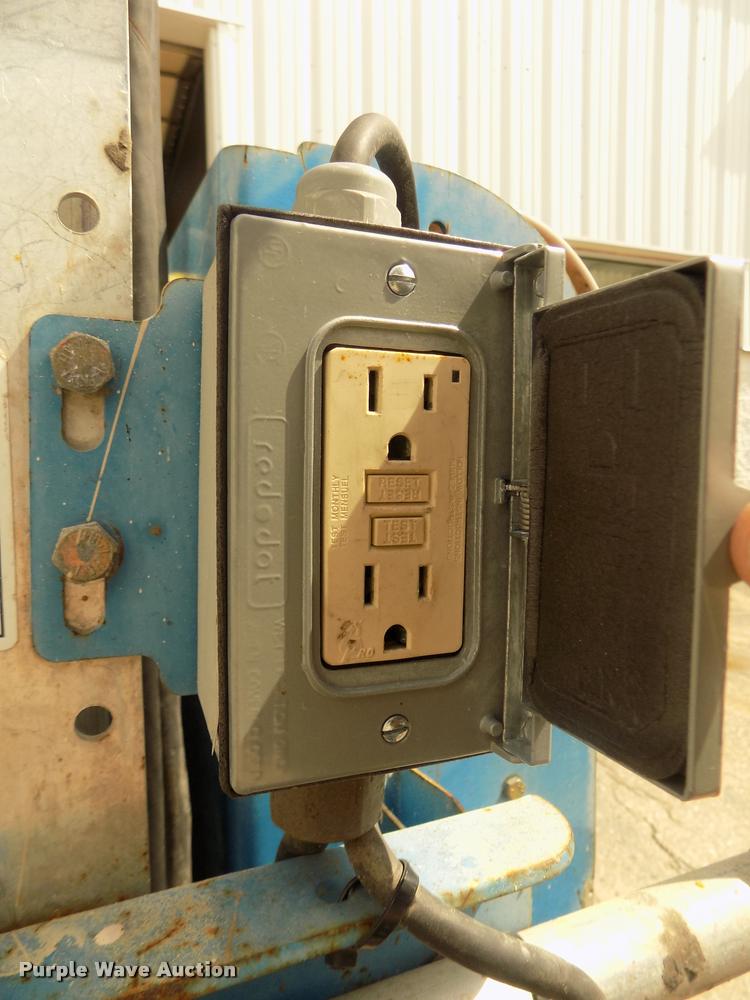 image for item DA0719 2008 Genie GR20 vertical lift