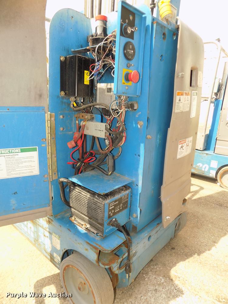 image for item DA0719 2008 Genie GR20 vertical lift