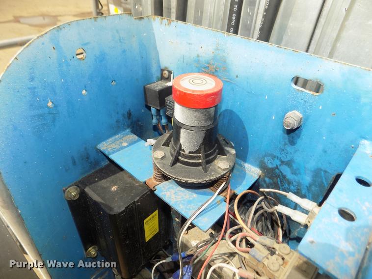 image for item DA0719 2008 Genie GR20 vertical lift