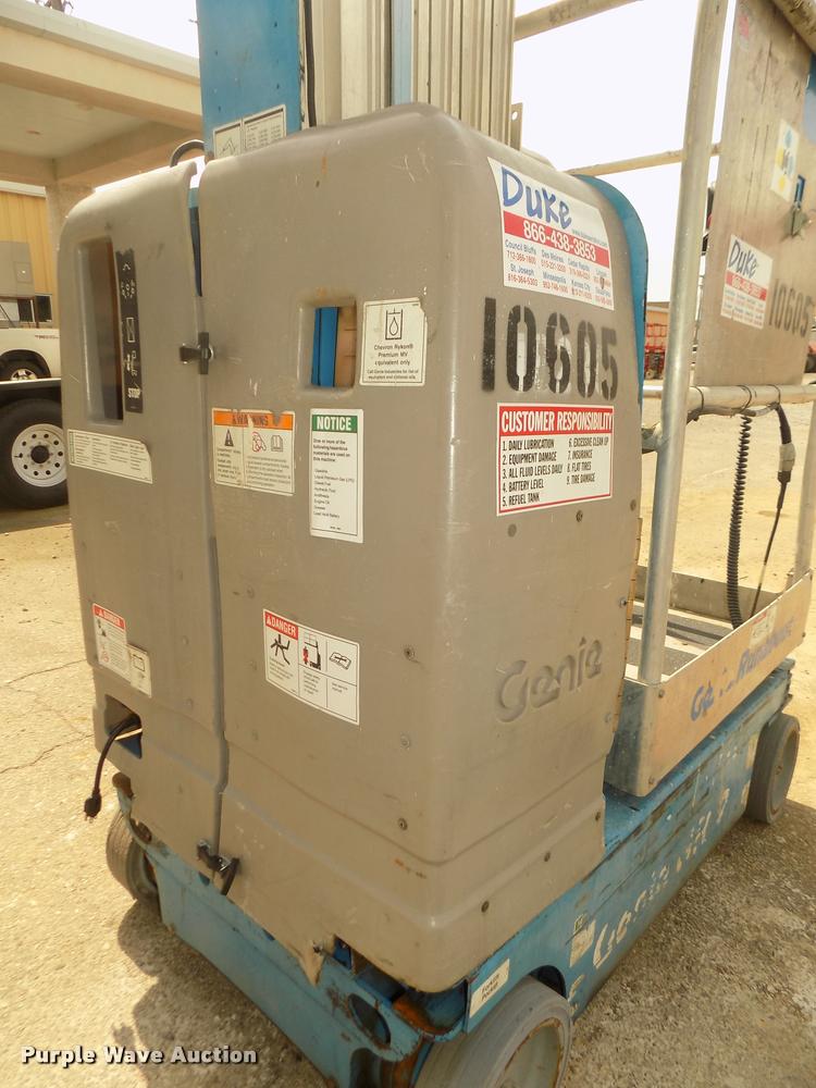 image for item DA0719 2008 Genie GR20 vertical lift