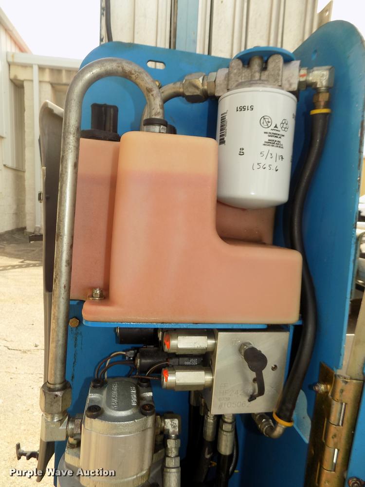 image for item DA0719 2008 Genie GR20 vertical lift