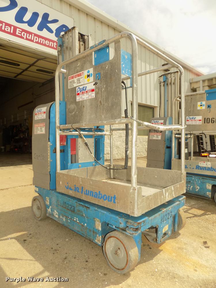 image for item DA0720 2007 Genie GR20 vertical lift