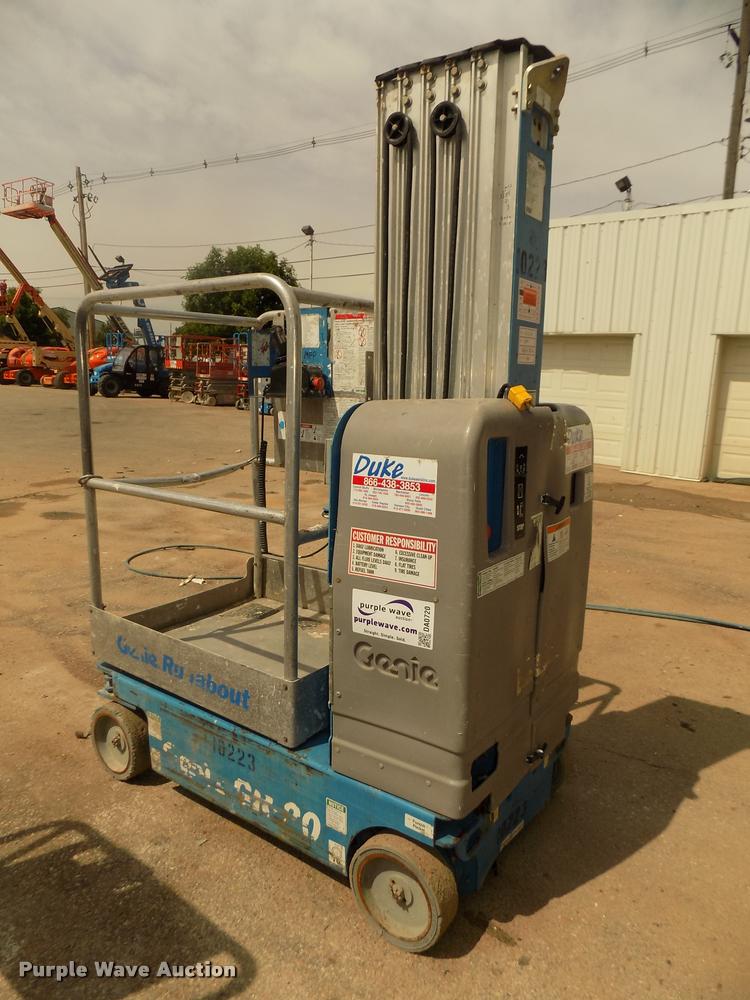 image for item DA0720 2007 Genie GR20 vertical lift