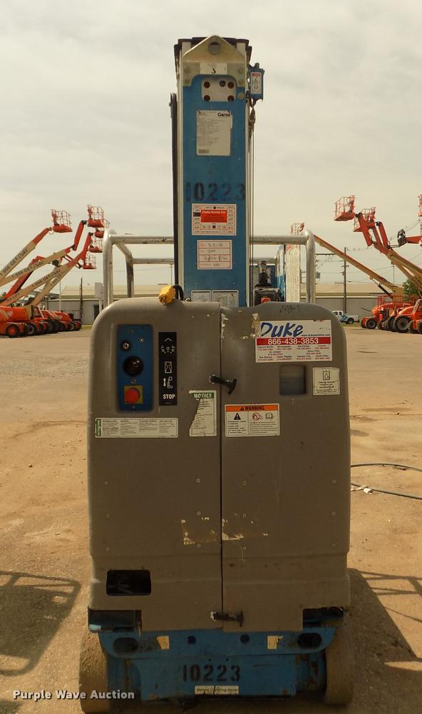 image for item DA0720 2007 Genie GR20 vertical lift