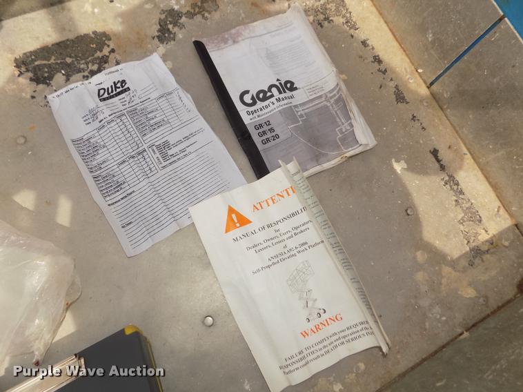 image for item DA0720 2007 Genie GR20 vertical lift