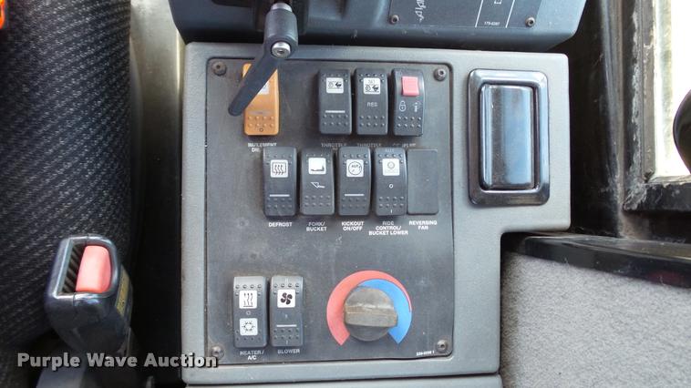 image for item DA1085 2005 Caterpillar 930G wheel loader