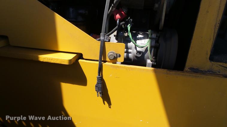 image for item DA1085 2005 Caterpillar 930G wheel loader