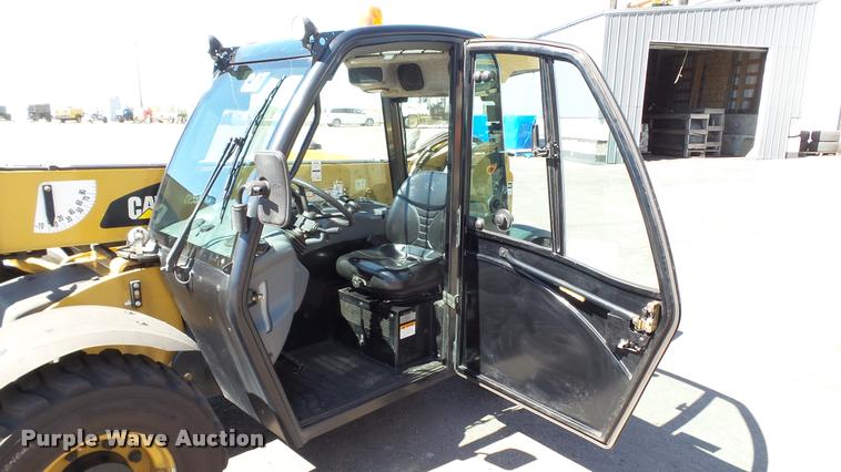 image for item DA1086 2014 Caterpillar TH255C telehandler