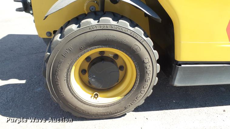 image for item DA1086 2014 Caterpillar TH255C telehandler