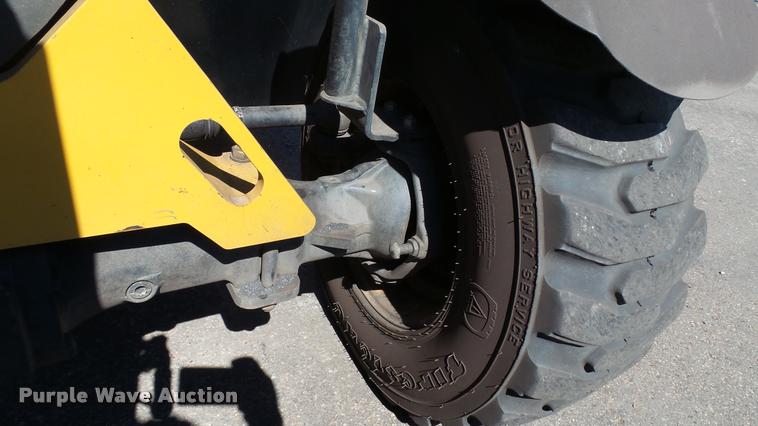 image for item DA1086 2014 Caterpillar TH255C telehandler