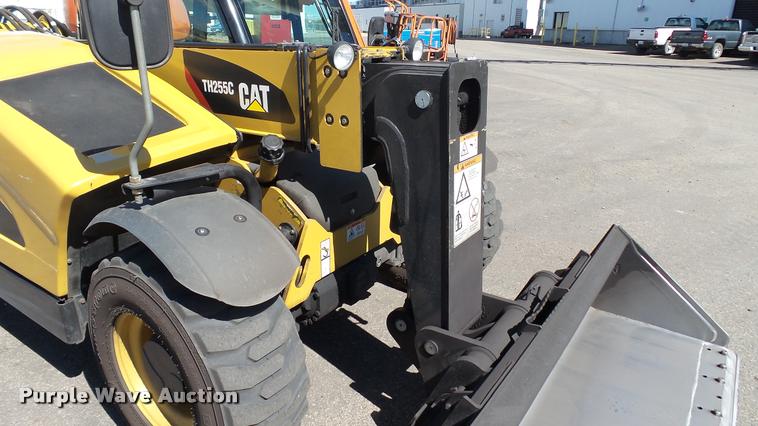 image for item DA1086 2014 Caterpillar TH255C telehandler