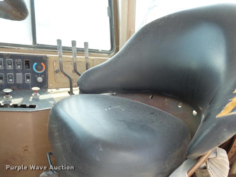 image for item DA1537 1994 Caterpillar 613C Series II elevating scraper