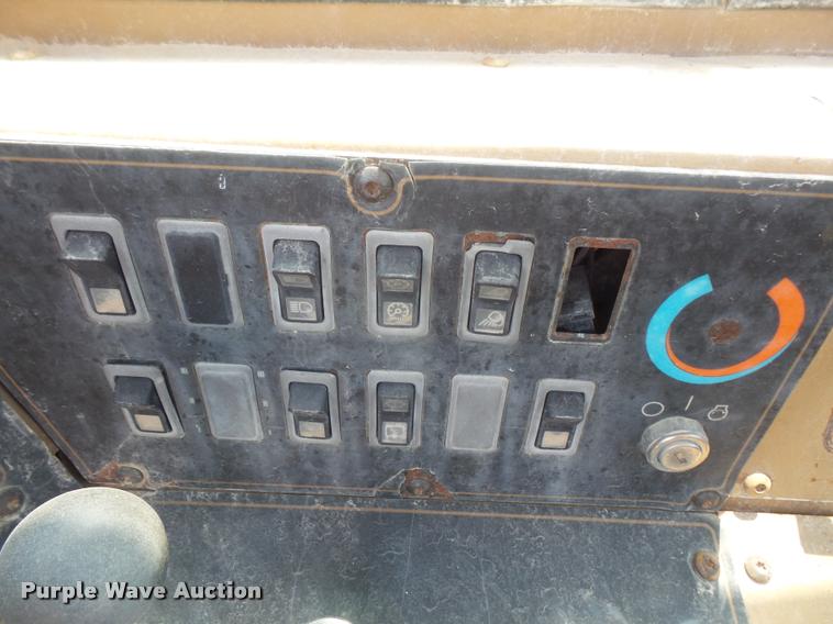 image for item DA1537 1994 Caterpillar 613C Series II elevating scraper