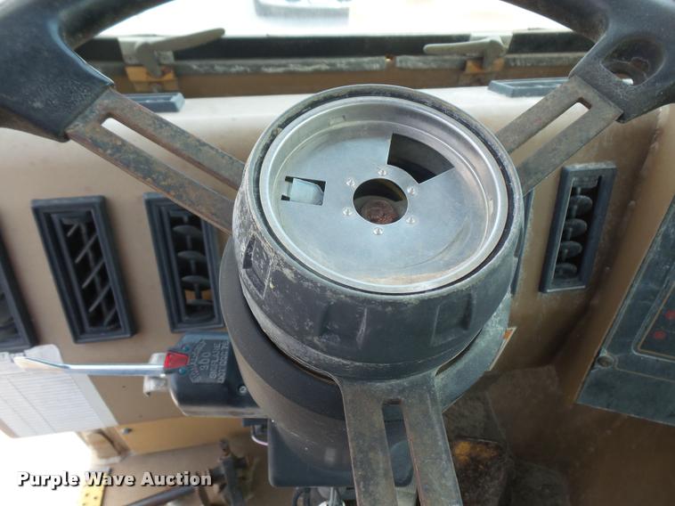 image for item DA1537 1994 Caterpillar 613C Series II elevating scraper