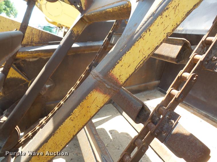 image for item DA1537 1994 Caterpillar 613C Series II elevating scraper