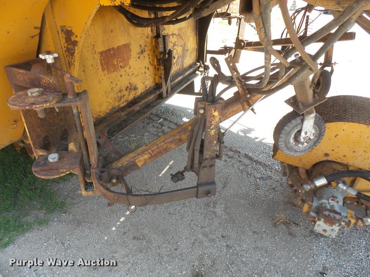 image for item DA1539 1986 Caterpillar PR-450 pavement profiler