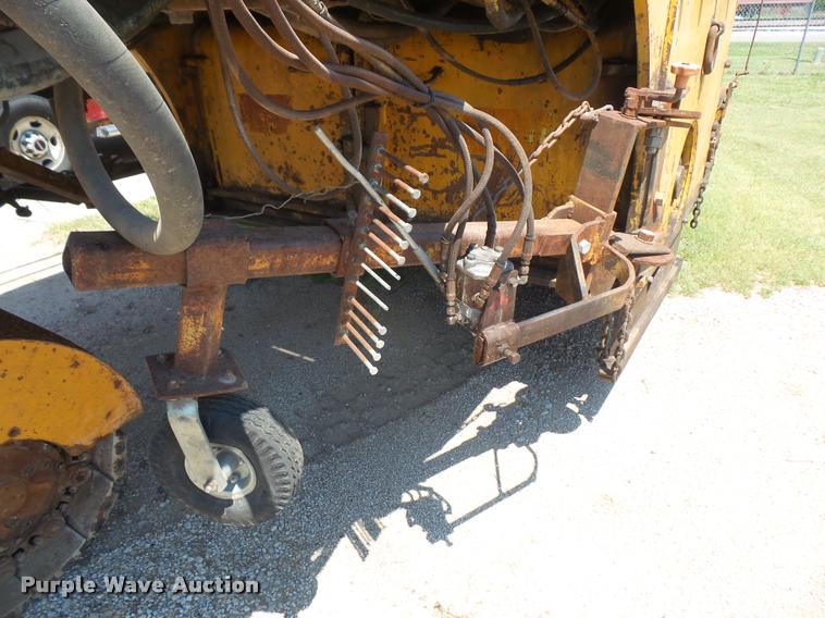 image for item DA1539 1986 Caterpillar PR-450 pavement profiler