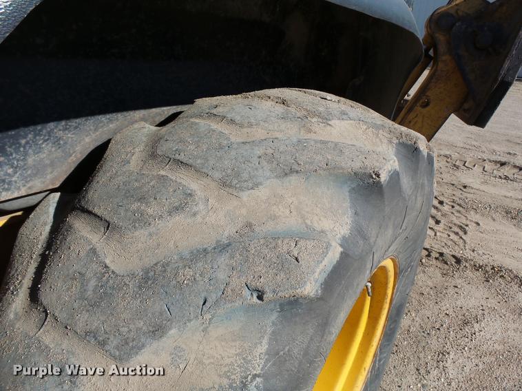 image for item DA3552 1998 John Deere 310SE backhoe