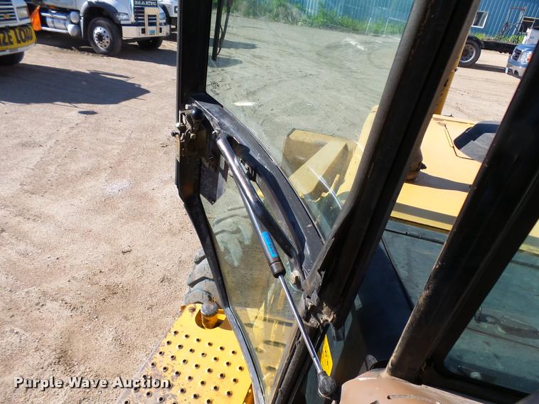 image for item DA3552 1998 John Deere 310SE backhoe