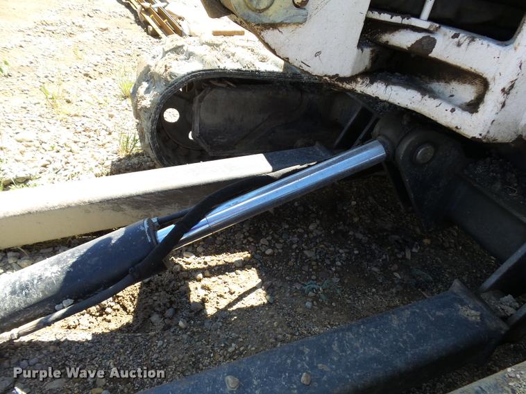 image for item DA3554 1999 Bobcat 334 compact excavator