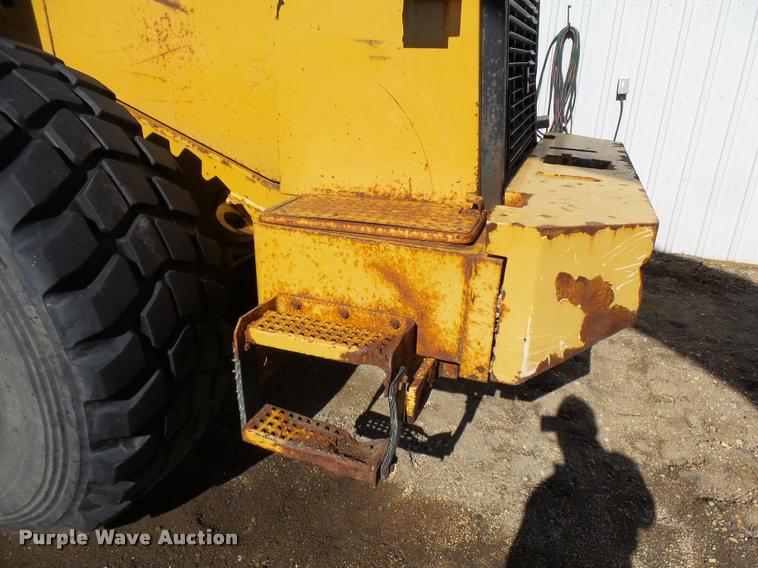 image for item DA3555 1997 Caterpillar 960F wheel loader
