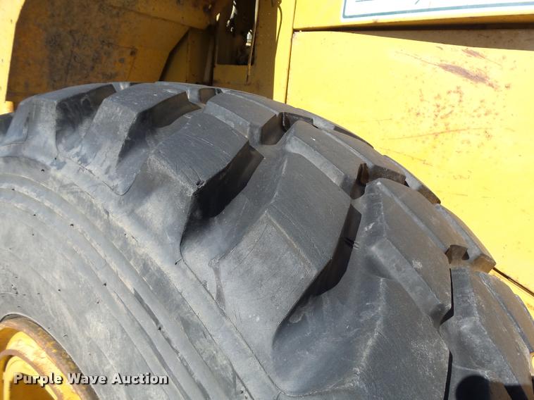 image for item DA3555 1997 Caterpillar 960F wheel loader
