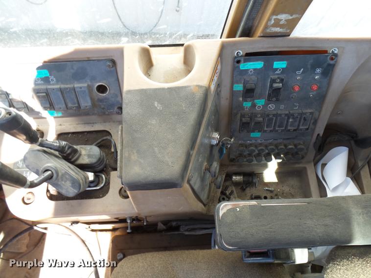 image for item DA3555 1997 Caterpillar 960F wheel loader