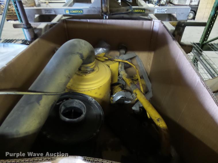 image for item DA3555 1997 Caterpillar 960F wheel loader