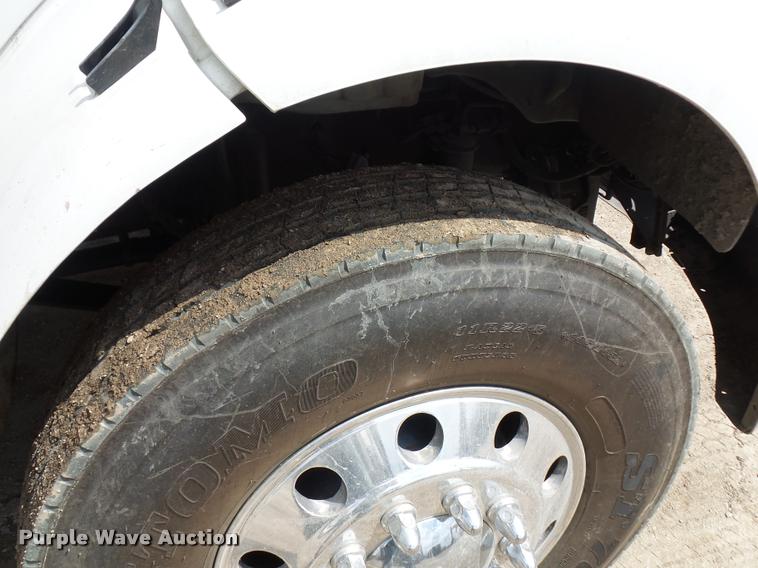 image for item DA4945 2006 Freightliner Business Class M2 service truck with crane