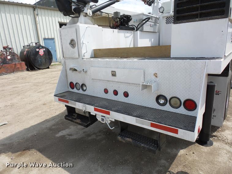 image for item DA4945 2006 Freightliner Business Class M2 service truck with crane