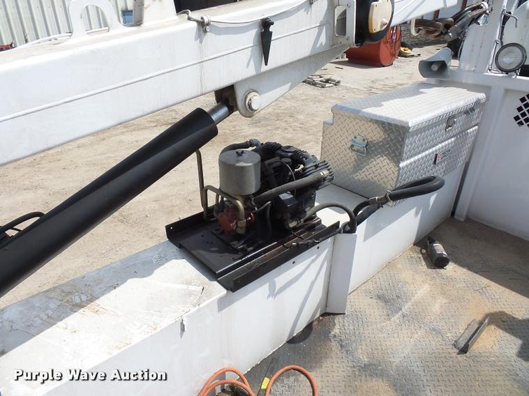 image for item DA4945 2006 Freightliner Business Class M2 service truck with crane