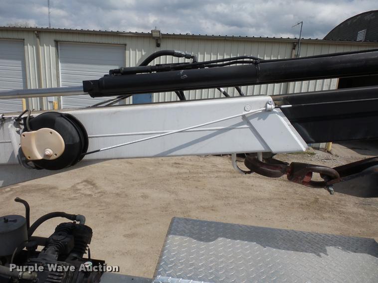 image for item DA4945 2006 Freightliner Business Class M2 service truck with crane