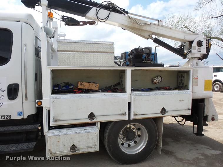 image for item DA4945 2006 Freightliner Business Class M2 service truck with crane