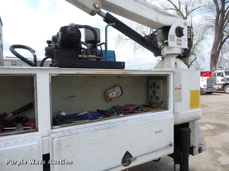 image for item DA4945 2006 Freightliner Business Class M2 service truck with crane