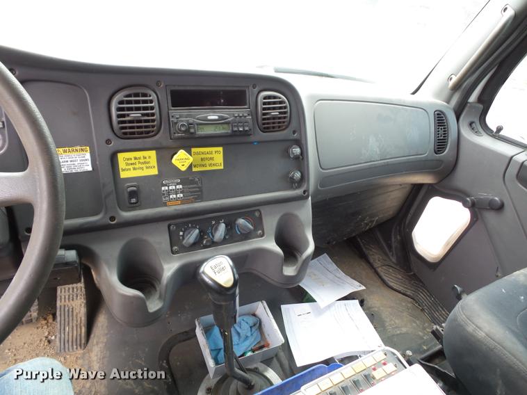 image for item DA4945 2006 Freightliner Business Class M2 service truck with crane