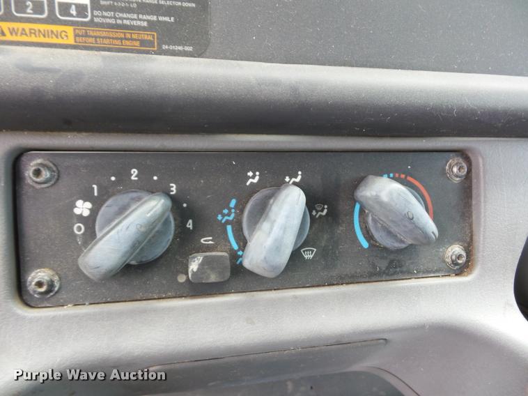 image for item DA4945 2006 Freightliner Business Class M2 service truck with crane