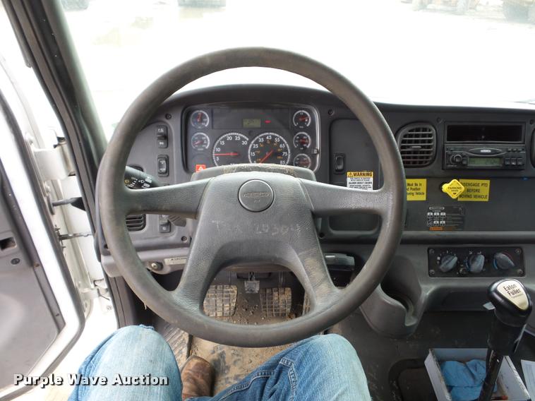 image for item DA4945 2006 Freightliner Business Class M2 service truck with crane