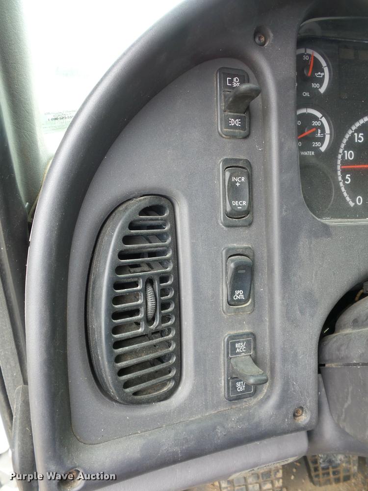 image for item DA4945 2006 Freightliner Business Class M2 service truck with crane